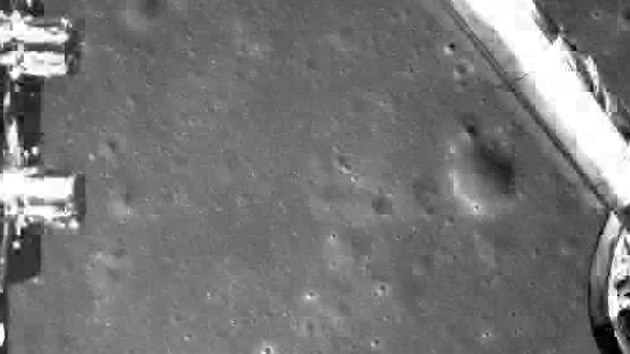 Čínská sonda Čchang-e 4 přistává na odvrácené straně Měsíce (3. ledna 2019).