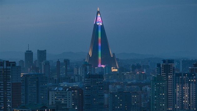 Svteln show na budov hotelu Ryugyong