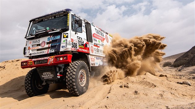 Kamion Tatra posdky Martin Kolom, Rostislav Pln, Ji tross z tmu Buggyra na Rallye Dakar 2019.