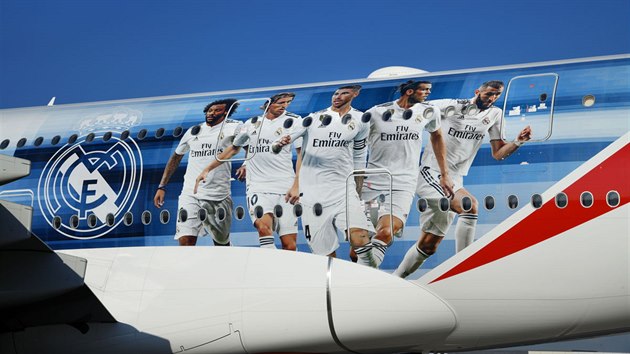 Airbus A380 spolenosti Emirates v barvch fotbalovho klubu Real Madrid poprv pistl v Praze 28. 12. 2018.