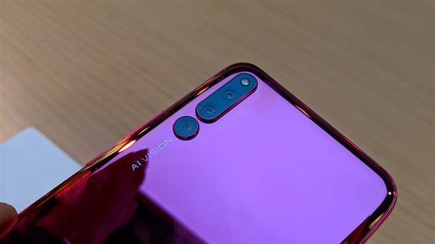 Smartphone Honor Magic 2 na veletrhu CES 2019