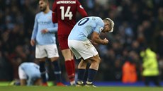 Sergio Agüero v euforii, práv se parádn trefil do branky Liverpoolu.