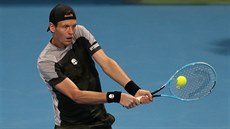 Tomá Berdych bhem finálového zápasu turnaje v Dauhá proti Robertu Bautistovi...