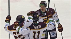 Hráči Jihlavy se radují ze vstřeleného gólu v utkání první hokejové ligy proti...