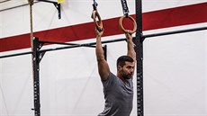 CrossFit je navrácení zp�t k tomu podstatnému, m��e� si to p�edstavit jako...