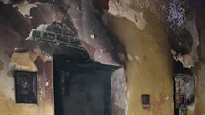 P�i po�áru v dom� zem�eli dva mu�i.