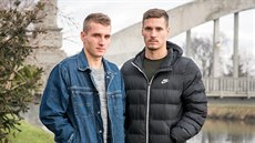 Michal Sadílek, fotbalista PSV Eindhoven (vlevo), a Luká� Sadílek, fotbalista...