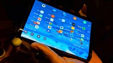 Ohebný smartphone Royole FlexPai