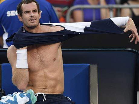 Britsk tenista Andy Murray v prvnm kole Australian Open.