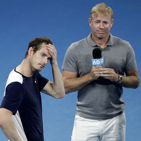 Brit Andy Murray v pozpasovm rozhovoru na kurtu.