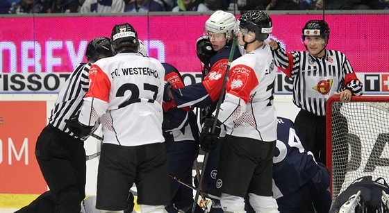 Momentka z utkání Plze� - Frölunda.