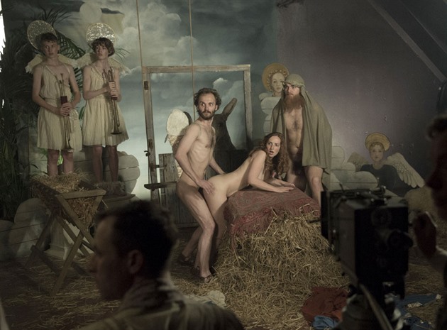 TELEVIZIONÁŘ: Herecký král filmu Schmitke objevuje Babylon Berlín
