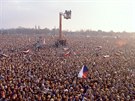 Sobotní manifestace v Praze na Letné se zúastnilo a 800 tisíc lidí. (25....