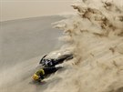Pád eského motocyklisty Jana Brabce v 9. etap Rallye Dakar.