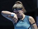 POT. V australském Melbourne bylo opt vedro, eská tenistka Karolína Muchová...