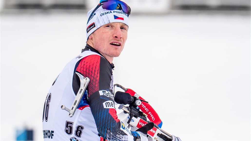 ONLINE: Kvartet českých biatlonistů jede v Oberhofu sprint. Jak si vedou?