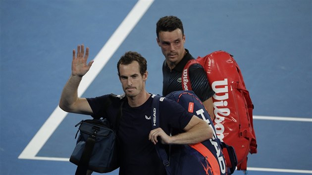 Louc se Brit Andy Murray po prohe v 1. kole Australian Open se panlem Bautistou Agutem.