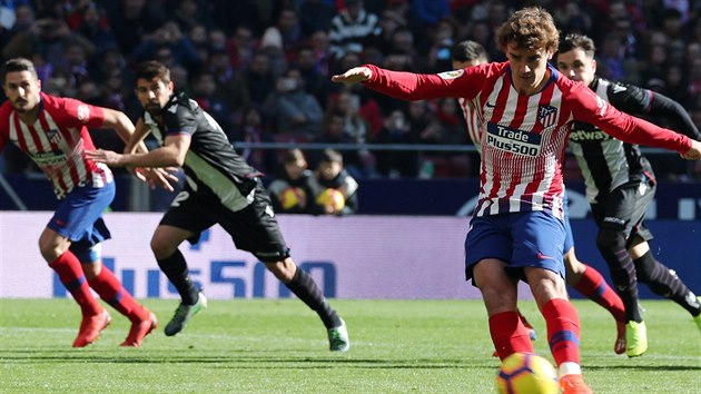 Antoine Griezmann stl z pokutovho kopu jedinou branku Atltika Madrid v utkn proti Levante.