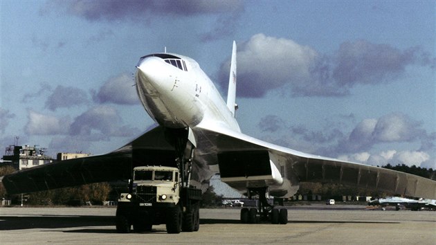 Nadzvukov ltajc laborato Tu-144LL