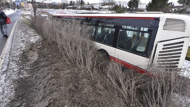 Linkov autobus havaroval 14. ledna 2019 v Jihlav, kvli nled sjel ze silnice na cyklostezku. Dopravu na Vysoin komplikoval bhem dne siln vtr a snhov pehky. idii v kraji se potkali se snhem, nledm a na mnoha mstech tak s popadanmi stromy.