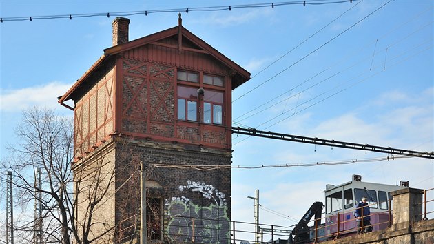 Stavědla, jak jim železničáři říkají, slouží na hlavním nádraží v Brně už od 90. let 19. století jako spojka mezi výpravčím a výhybkáři. Po modernizaci zabezpečovací signalizace však už nebudou potřeba.