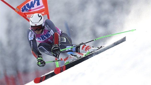 Henrik Kristoffersen v obm slalomu v Adelbodenu.