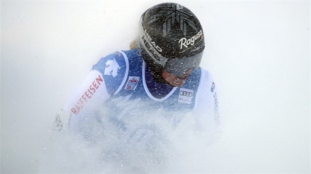 vcarsk lyaka Lara Gutov v cli obho slalomu v Kronplatzu