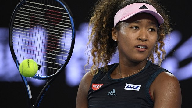 POSLEDN AMPIONKA. Japonsk tenistka Naomi sakaov vyhrla US Open a velk ambice m i nyn v Melbourne. Momentka je z jejho zpasu ve druhm kole Australian Open.