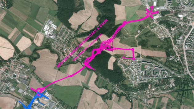 Obyvatelé Radčic se budou 9. března v referendu vyjadřovat k plánované stavbě silnice, která by měla spojit Radčice se západním silničním okruhem Plzně.