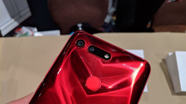 Honor View 20