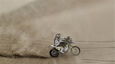 Pablo Quintanilla z Chile na trati 6. etapy Rallye Dakar.