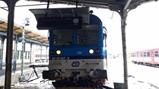 Spěšný vlak v Liberci projel návěstidlo, které zakazovalo další jízdu, prorazil...