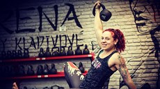 Kladivová je i instruktorkou kettlebellu.