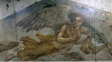 Freska zlatého andla  podle ní má místo název.