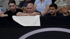 Andre Agassi sleduje na Australian Open poínání svého svence Grigora...