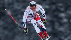 Český lyžař Jan Zabystřan v kombinačním sjezdu ve Wengenu.
