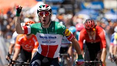 Elia Viviani z Deceuninck-Quick-Step vítězí v první etapě Tour Down Under.