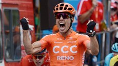 Patrick Bevin vítězí ve druhé etapě Tour Down Under.