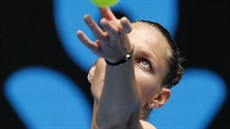 NA PODÁNÍ. eská tenistka Karolína Plíková servíruje ve druhém kole Australian...