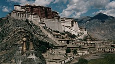 Zábr z eského dokumentu Cesta vede do Tibetu