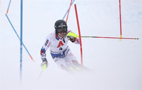 Francouz Clement Noël pi slalomu v Kitzbühelu