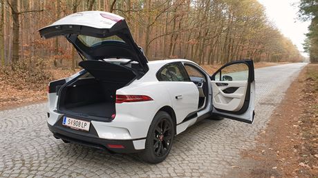 Jaguar i-Pace, prvn elektromobil z produkce Jaguaru.