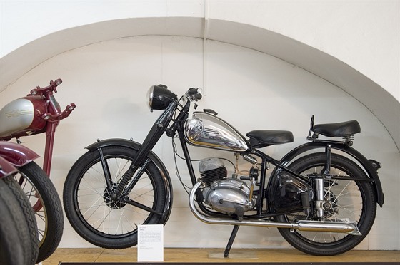 Motocykl Z 150 C z roku 1951 na snímku poízeném 22. ledna 2019 v Malém muzeu...