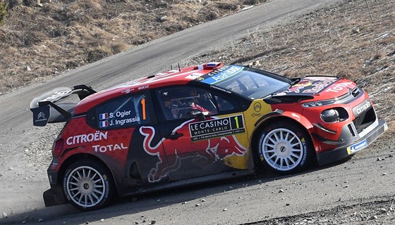 Sébastien Ogier na trati Rallye Monte Carlo.