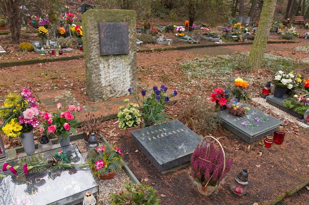 Režimu vadil Palachův hrob na Olšanech. Matce vyhrožovali ukradením ostatků