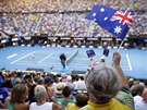 Australtí fanouci bhem utkání Petry Kvitové a domácí Ashleigh Bartyové.