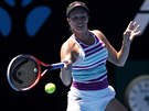 Americká tenistka Danielle Collinsová hraje forhend v semifinále Australian...
