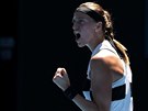 Petra Kvitová se povzbuzuje v semifinále Australian Open.