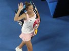 Karolína Plíková opoutí kurtu po poráce v semifinále Australian Open.
