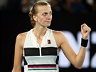 BREJK. Petra Kvitová zaatou pstí signalizuje, e ve finále Australian Open na...